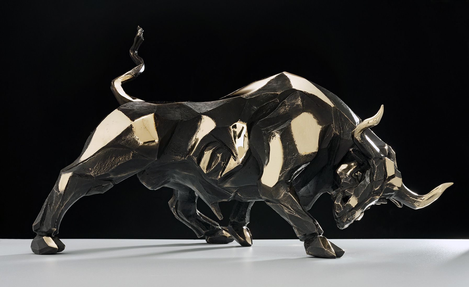 BRONZE SCULPTURE  SABRINA FERRARI ' EL DIABLO '  size  L 51 x H 30,5 x P 24 cm.