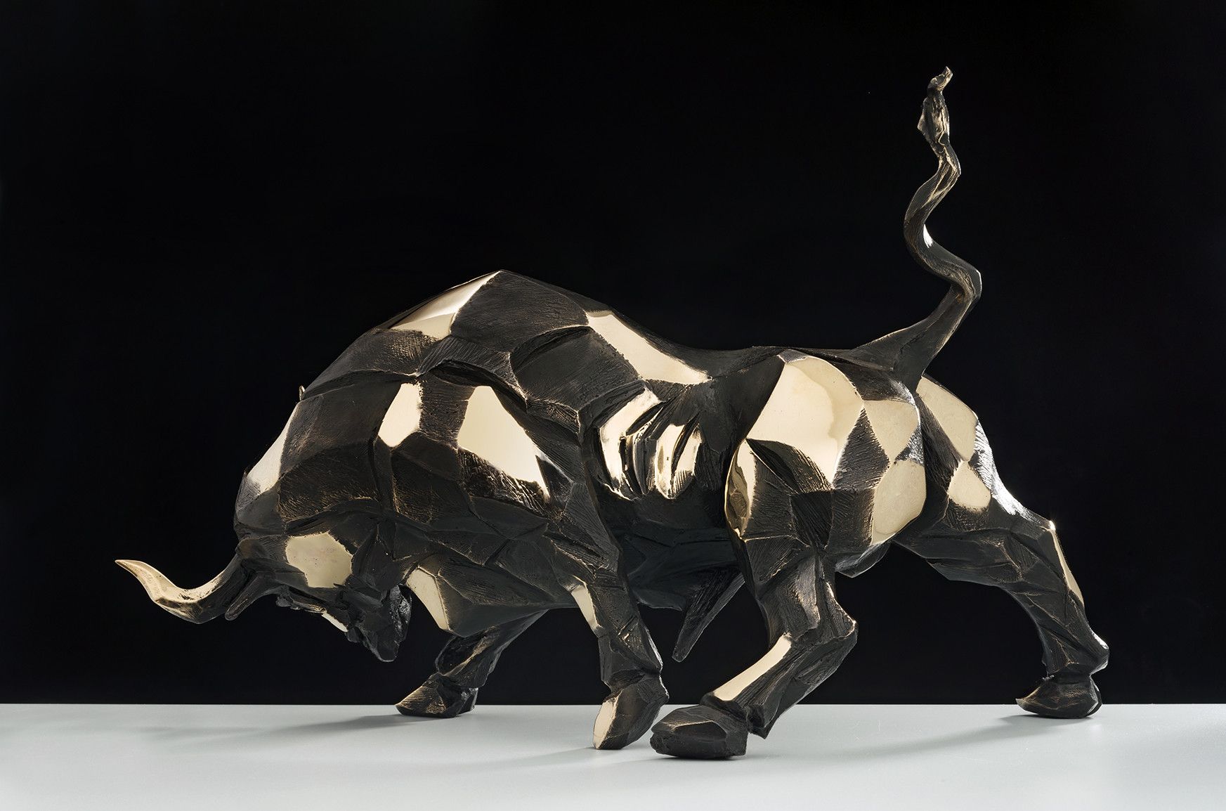 BRONZE SCULPTURE  SABRINA FERRARI ' EL DIABLO '  size  L 51 x H 30,5 x P 24 cm.