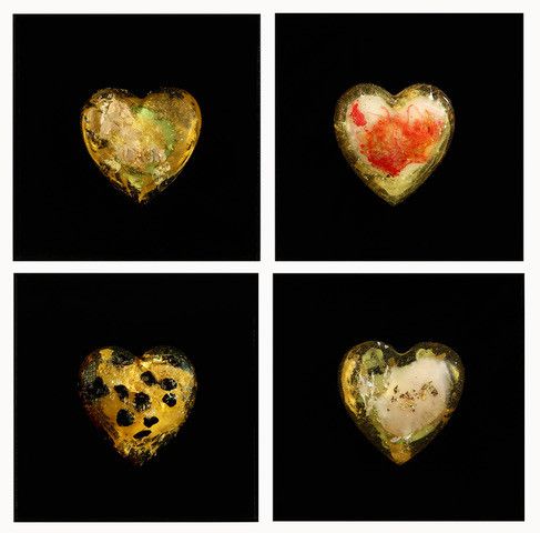 SCULPTURE DANIELA FORCELLA ' LOVELOVELOVE GIALLO '  size  L 42 x H 42 x P 3 cm.