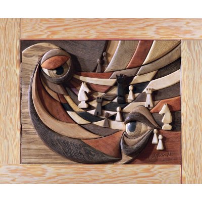 SCULTURA IN LEGNO TIZIANO COSTA ' SCACCO AL RE ' dimensioni L 64 x H 51 cm.