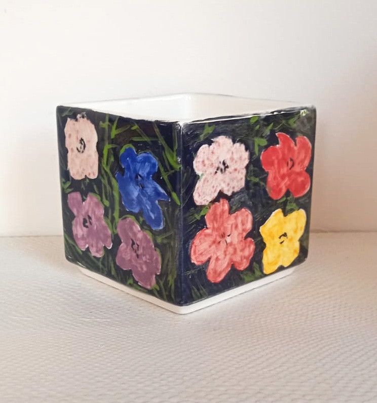 SCULTURA  KATIA BRUGNOLO ' FLOWERS DA WARHOL '  dimensioni L 9 x H 9 x P 9 cm.
