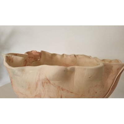 SCULTURA IN CERAMICA LUCIANA PEREGO ' PETRA ' dimensioni D 36 x H 23 cm.