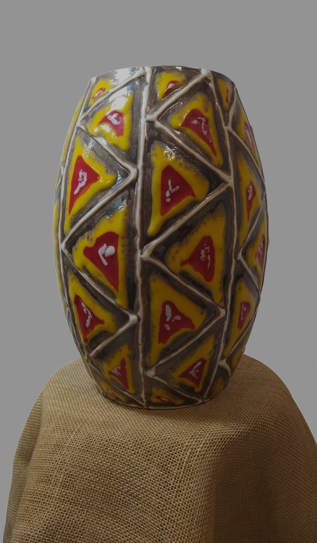 SCULTURA TERRACOTTA  MARCELLO VITALE ' VASO GIALLO '  dimensioni H 32 cm.