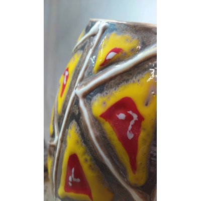 SCULTURA IN TERRACOTTA MARCELLO VITALE ' VASO GIALLO ' dimensioni H 32 cm.