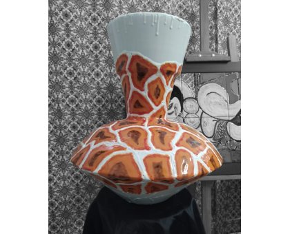 SCULTURA IN TERRACOTTA MARCELLO VITALE ' VASO ARANCIO ' dimensioni L 38 x H 45 cm.