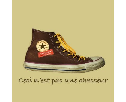 FOTOGRAFIA BEPPE AMEGLIO ' CECI N'EST PAS UNE CHASSEUR ' dimensioni L 30 x H 30 cm.