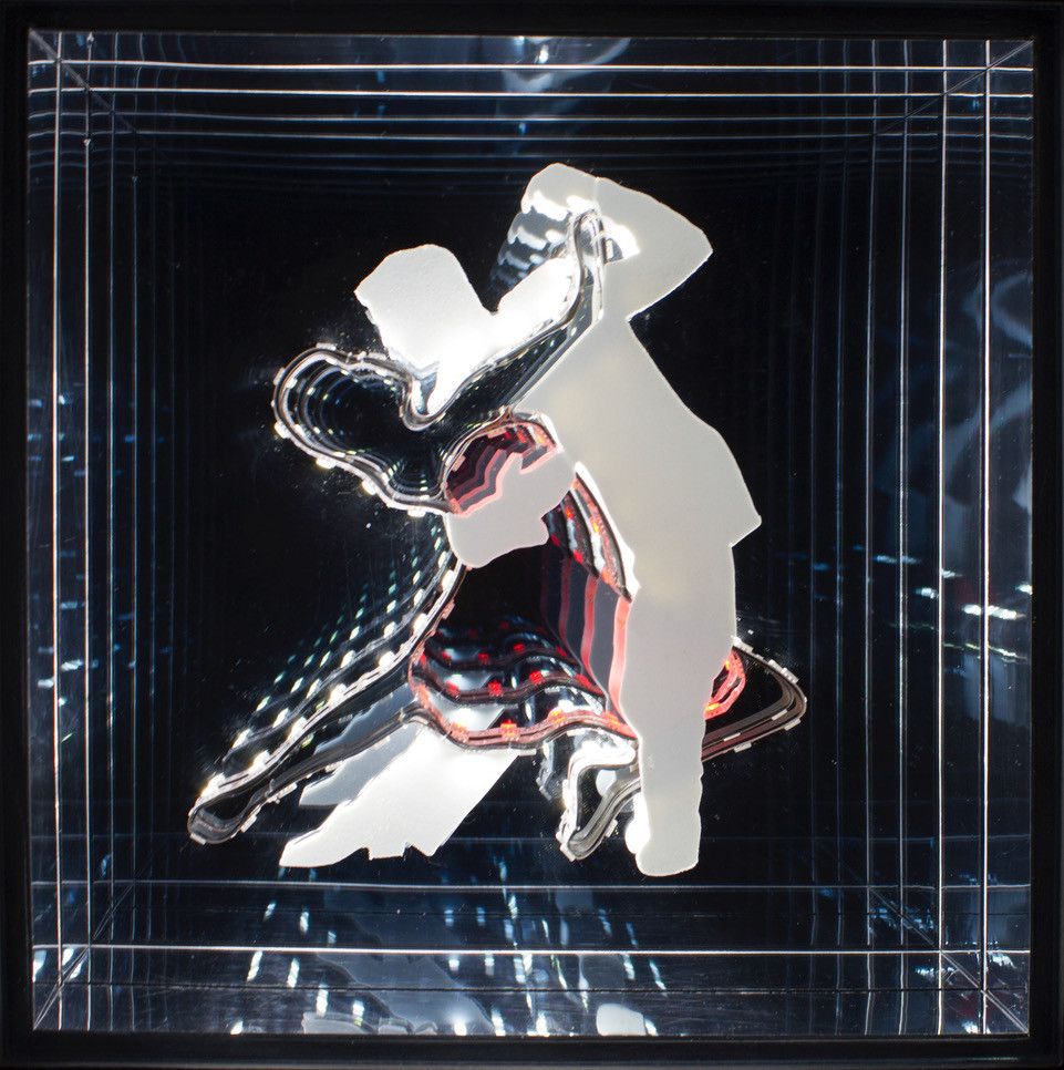 INSTALLAZIONE  PINO  POLISCA ' PASSO DI DANZA '   dimensioni L 31,5 x H 31,5 x P 10 cm.