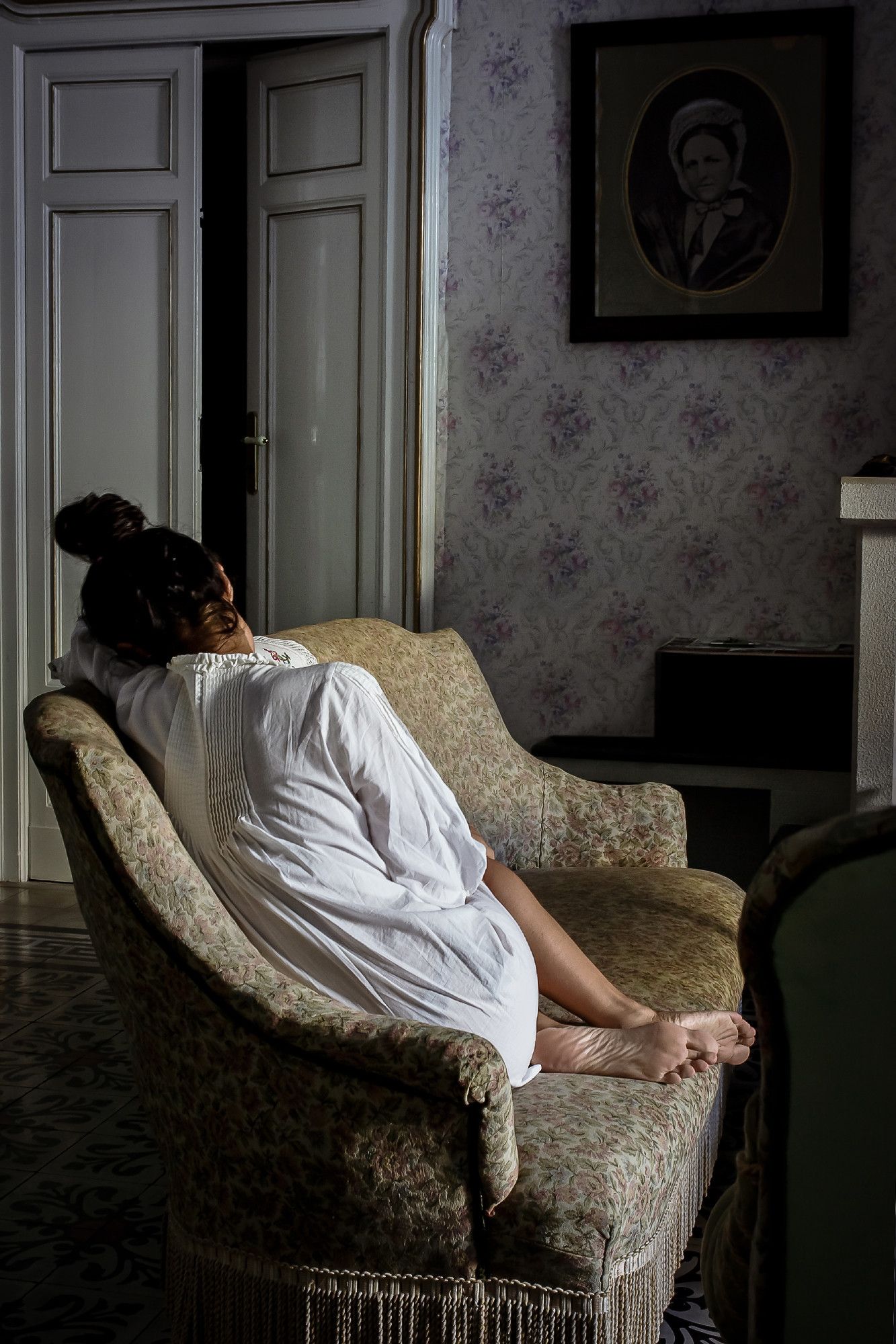 FOTOGRAFIA  ROSSANA  RUGGIERO '  L 'ATTESA 1 '  dimensioni L 70 x H 50 cm.