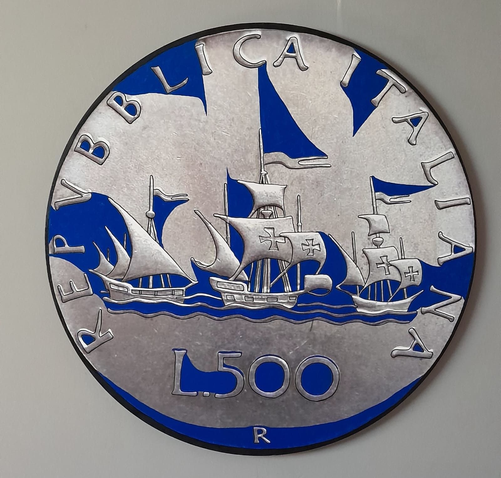 SMALTI SU TELA  YURI  OLEGOVIC ' 500 LIRE BLU  '  dimensioni - diametro  80  cm.