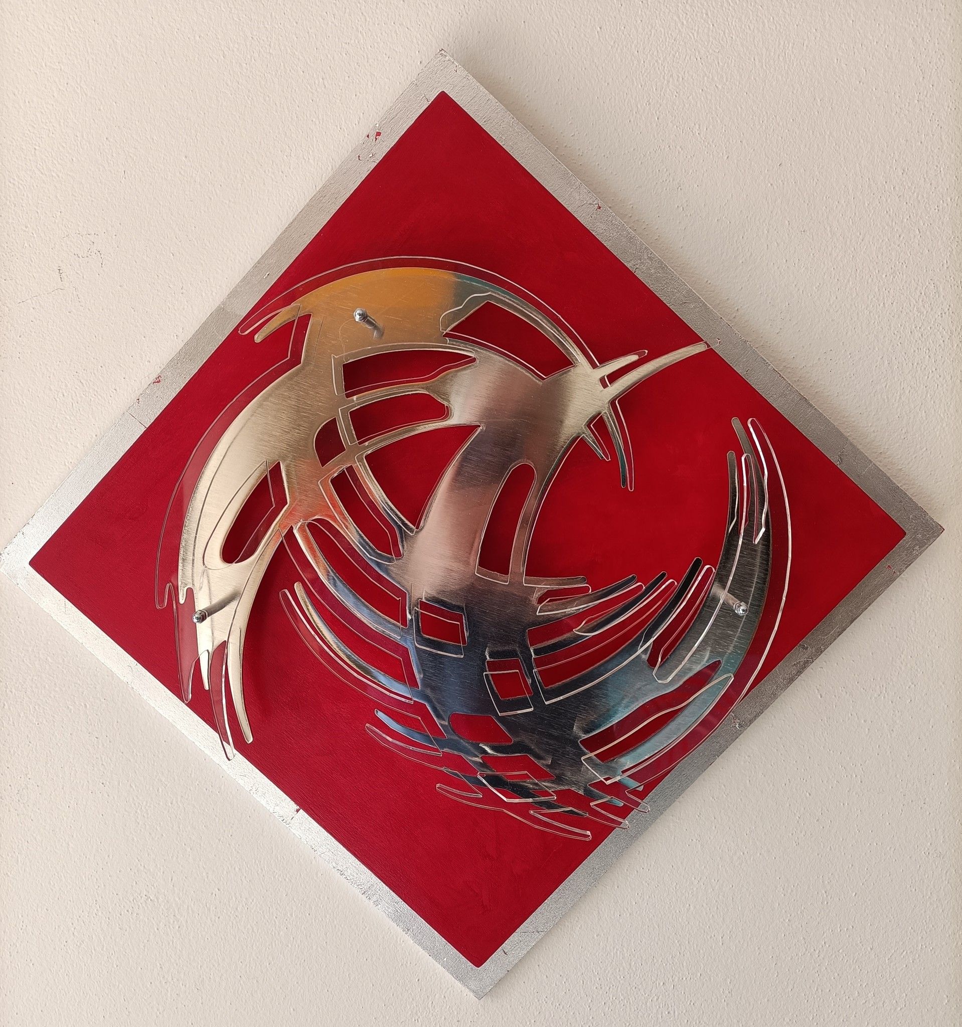 SCULTURA  CESARE  DE  TONI ' SEQUENZA  F. 13 - BORDO - ARGENTO  '  dimensioni L 42 x H 42 x P 10 cm.