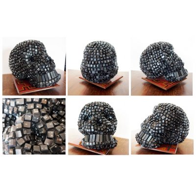 SCULTURA JORGE CASTRO GOMEZ " FACE DEATH " dimensioni L 30 x H 30 x P 40 cm.