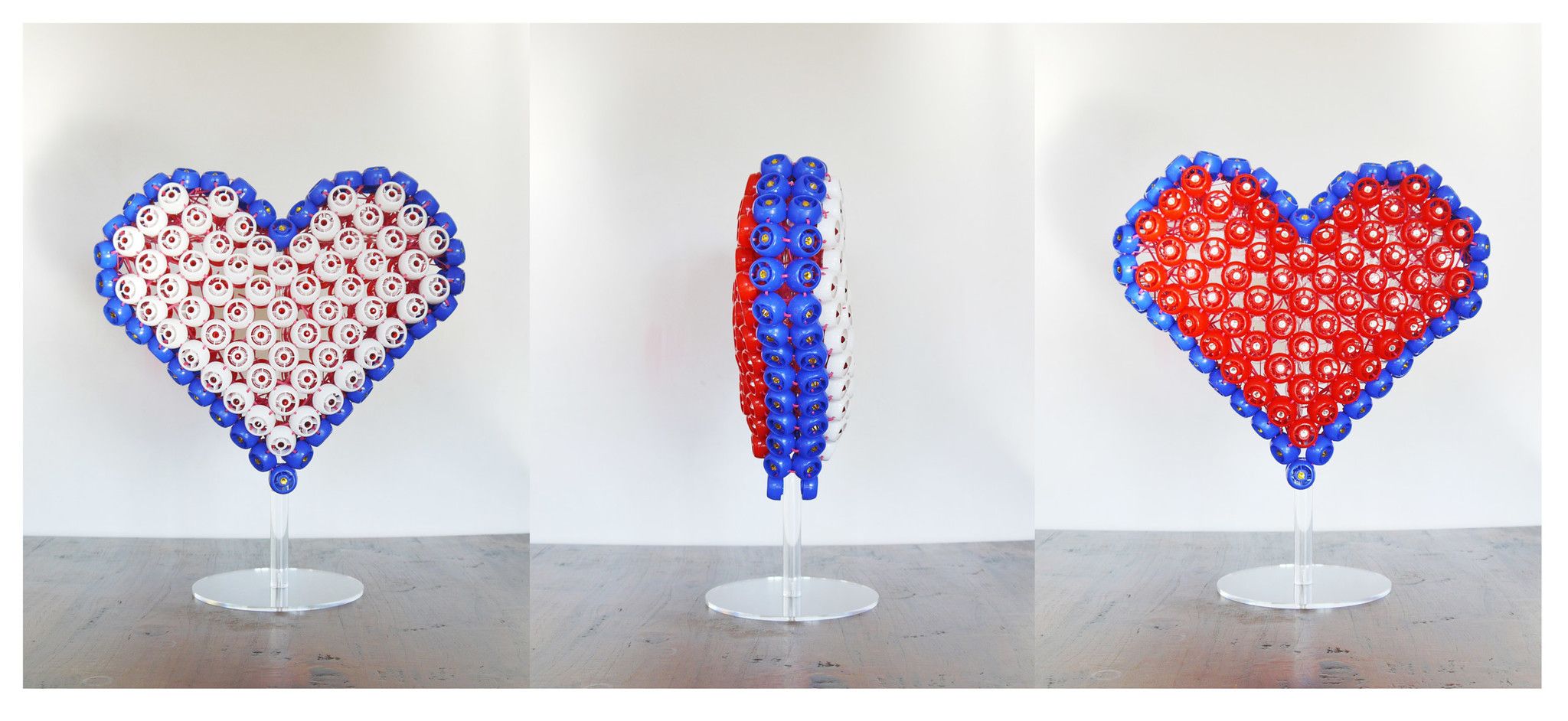 SCULTURA JORGE CASTRO GOMEZ " TRICO(L)EUR "  dimensioni L 30 x H 40 x P 15 cm.