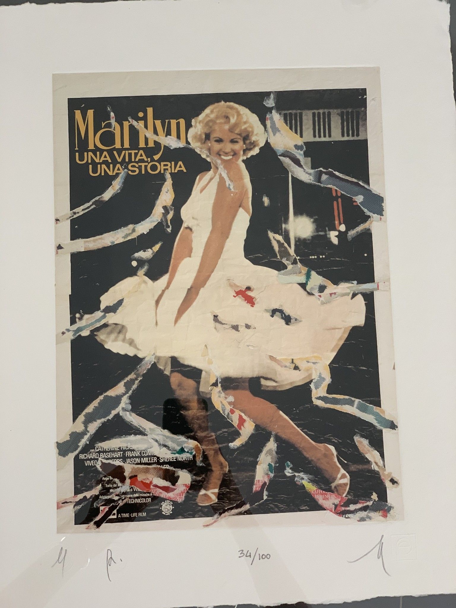 SERIGRAFIA MIMMO ROTELLA ' UNA VITA UNA STORIA 2  dimensioni L 52 x H 62 cm.