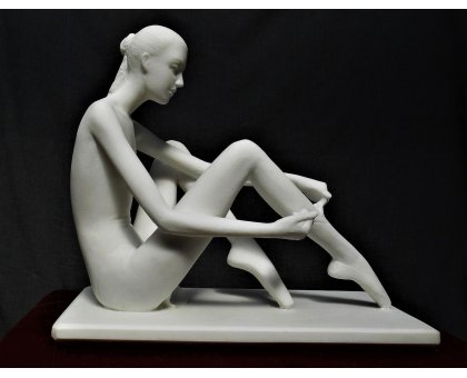 SCULTURA IN MARMO SMAIL ZIZI " ATTESA " dimensioni L 40 x H 45 x P 24 cm.