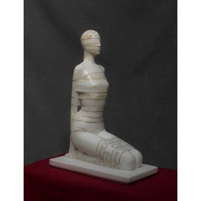 SCULTURA IN MARMO SMAIL ZIZI " TABU' 1 " dimensioni L 32 x H 45 x P 17 cm.