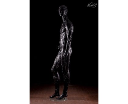SCULTURA FRANCO NONNIS " MAN IN BLACK " dimensioni L 190 x H 100 x P 40 cm.