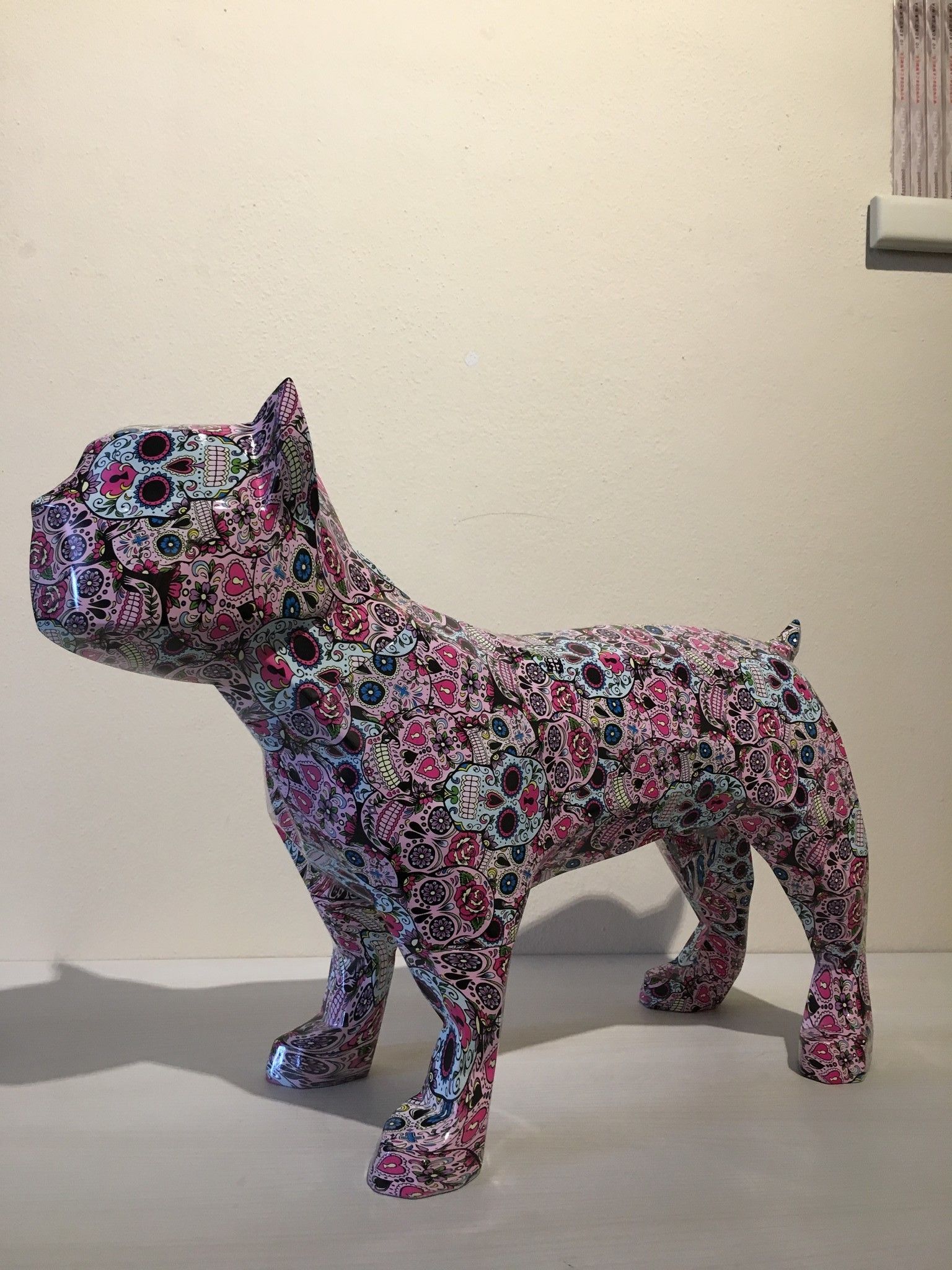 SCULTURA PET LOVERS  "SKULL ZAR" dimensioni L 52,5 x H 38,5 x W 20 cm.