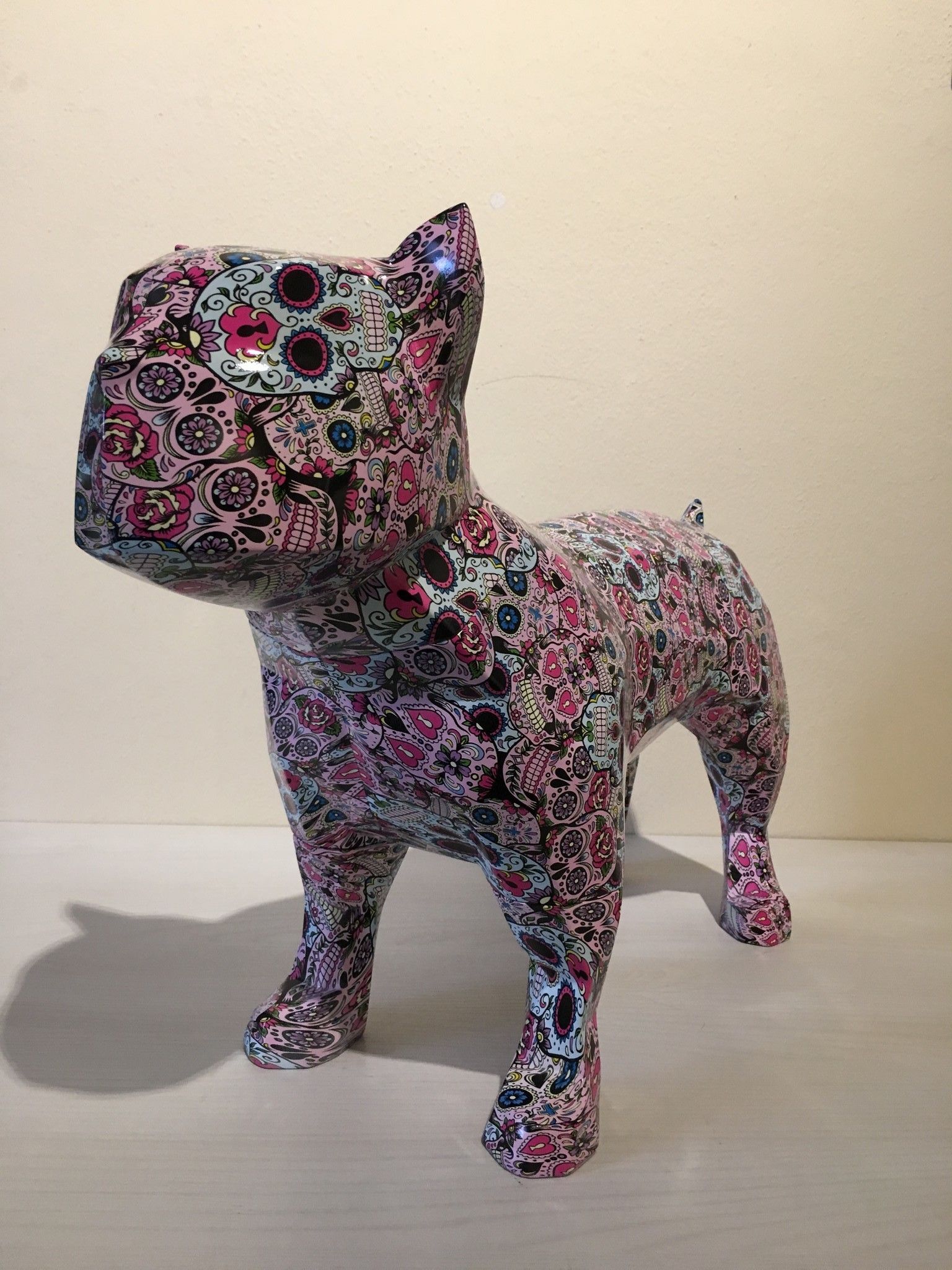 SCULTURA PET LOVERS  "SKULL ZAR" dimensioni L 52,5 x H 38,5 x W 20 cm.