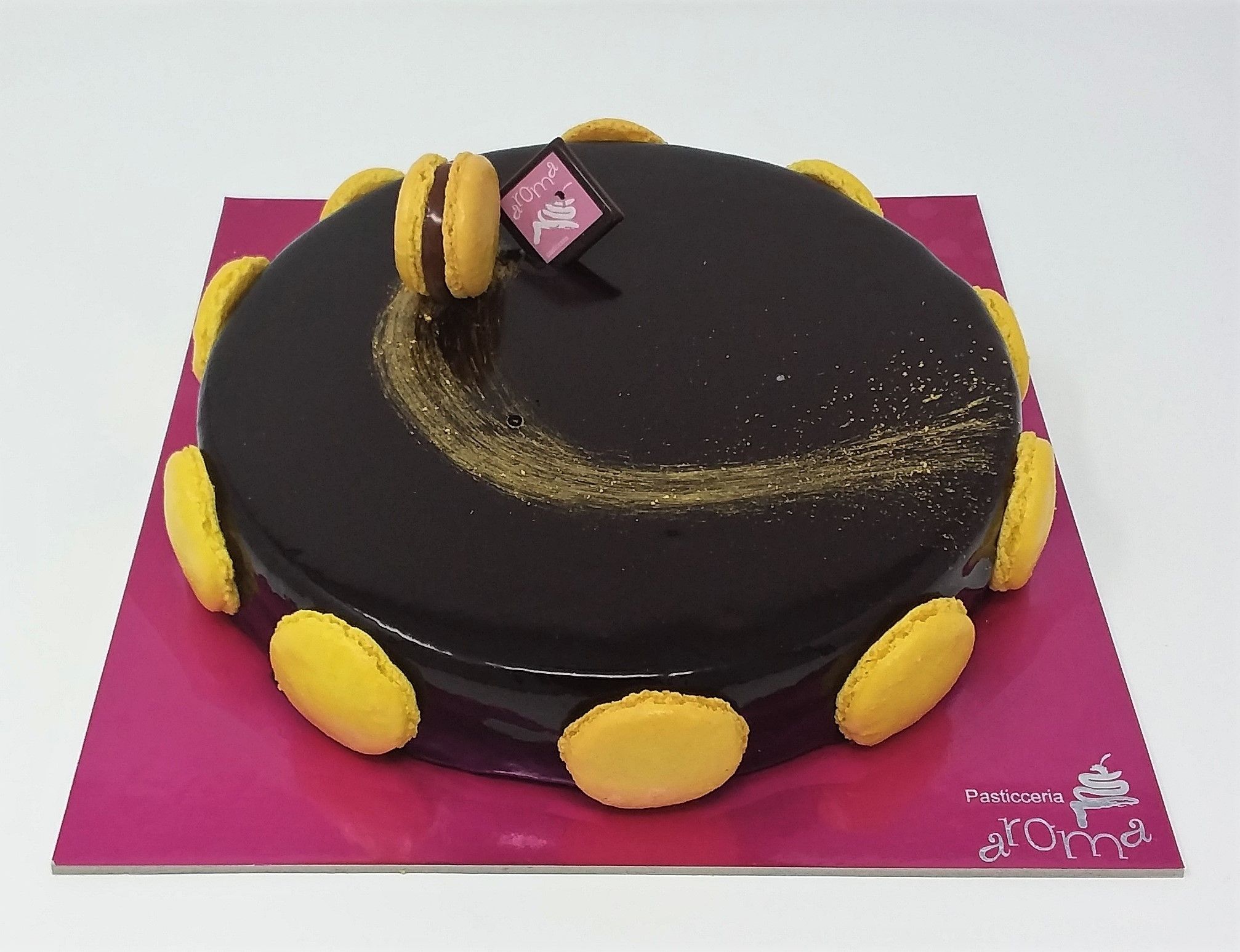 Torta al cioccolato al latte e caramello composizione CARAMELLATTE