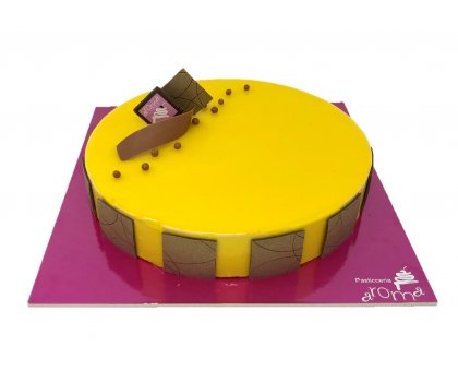 Torta al cioccolato al latte, mango e frutto della passione composizione SAFARI