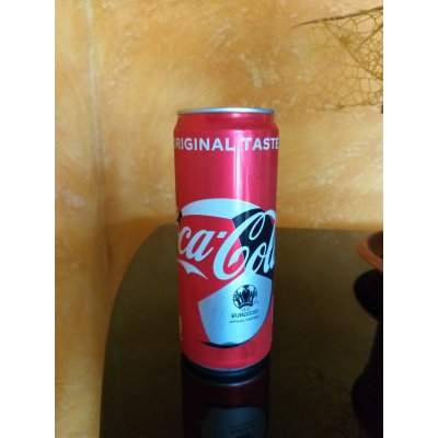 CocaCola gusto classico, bibita analcolica, lattina 33cl.