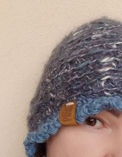 Berretta Fioreblue Pezzo unico Fatta a mano in Italia