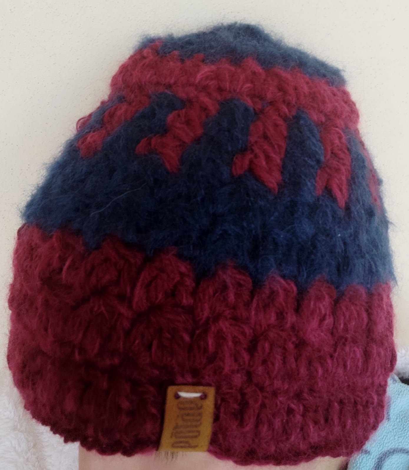 Berretta B&B in 100% mohair in doppio filo lavorata a mano