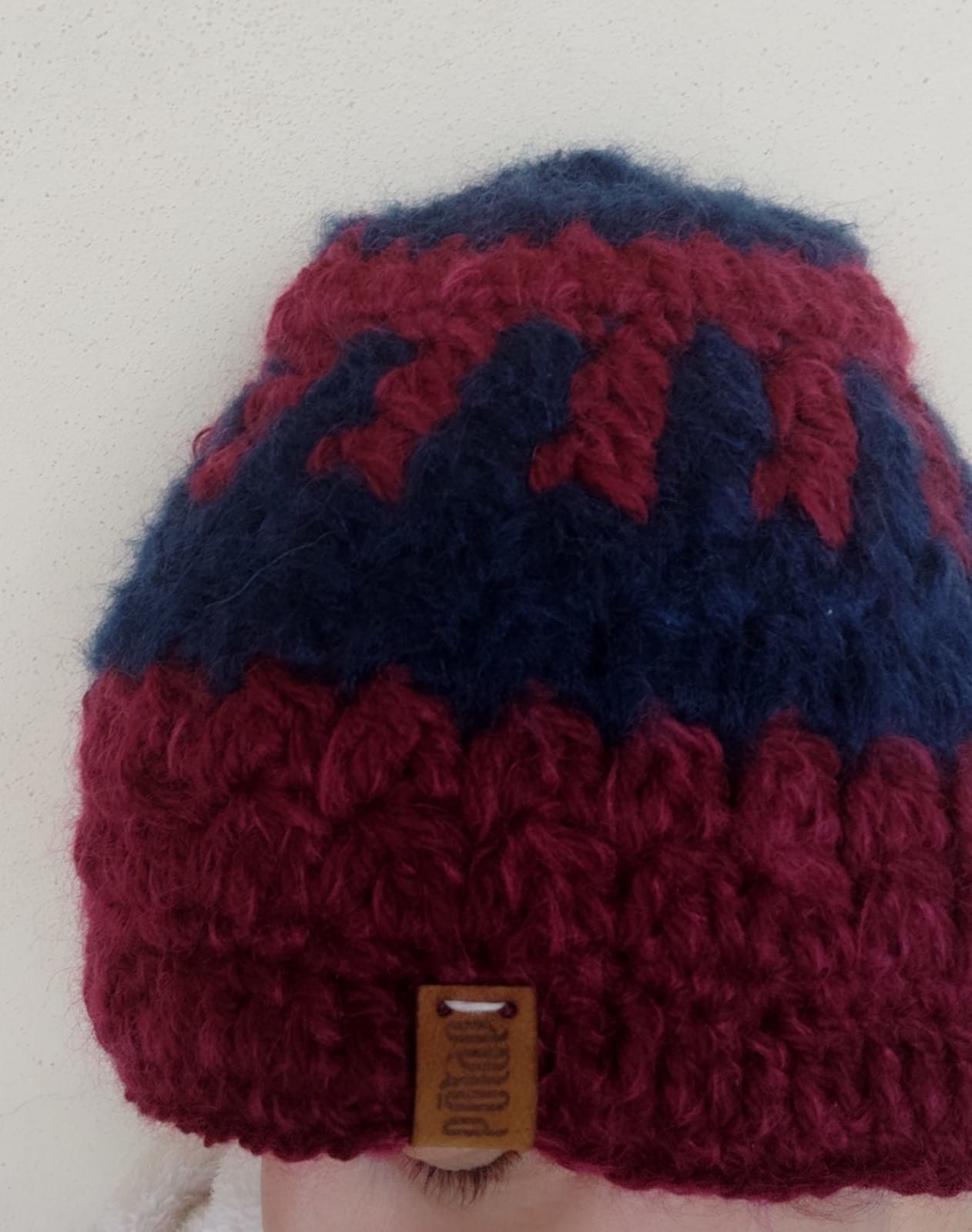 Berretta B&B in 100% mohair in doppio filo lavorata a mano