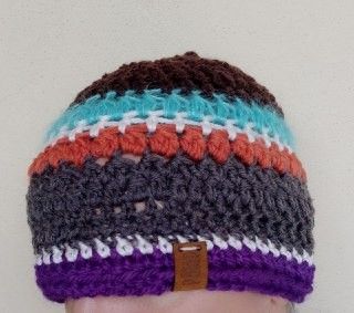 Berretta Autunno Viola Pezzo unico Fatta a mano in Italia