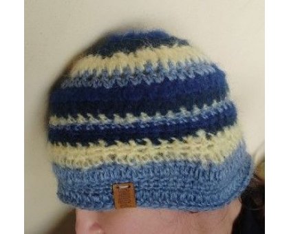 Berretta Righe blugia Pezzo unico Fatta a mano in Italia