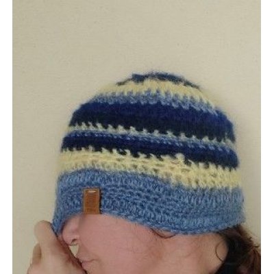 Berretta Righe blugia Pezzo unico Fatta a mano in Italia