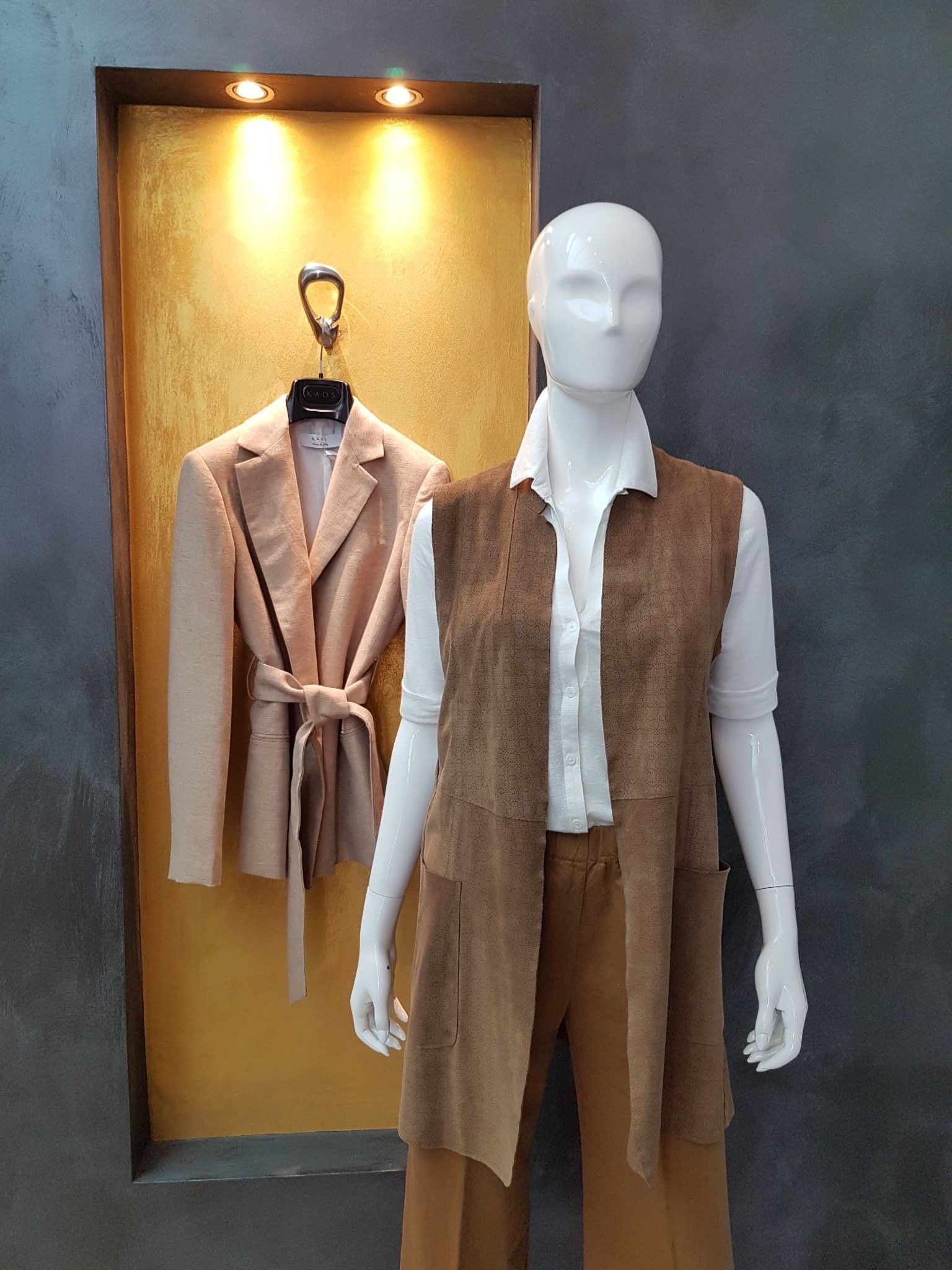 Gilet forato in pelle scamosciata Bully Mod. 9137