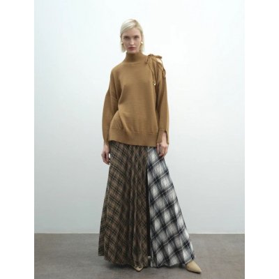 AKEP modello Gonnellone a Pieghe Check e Borchie