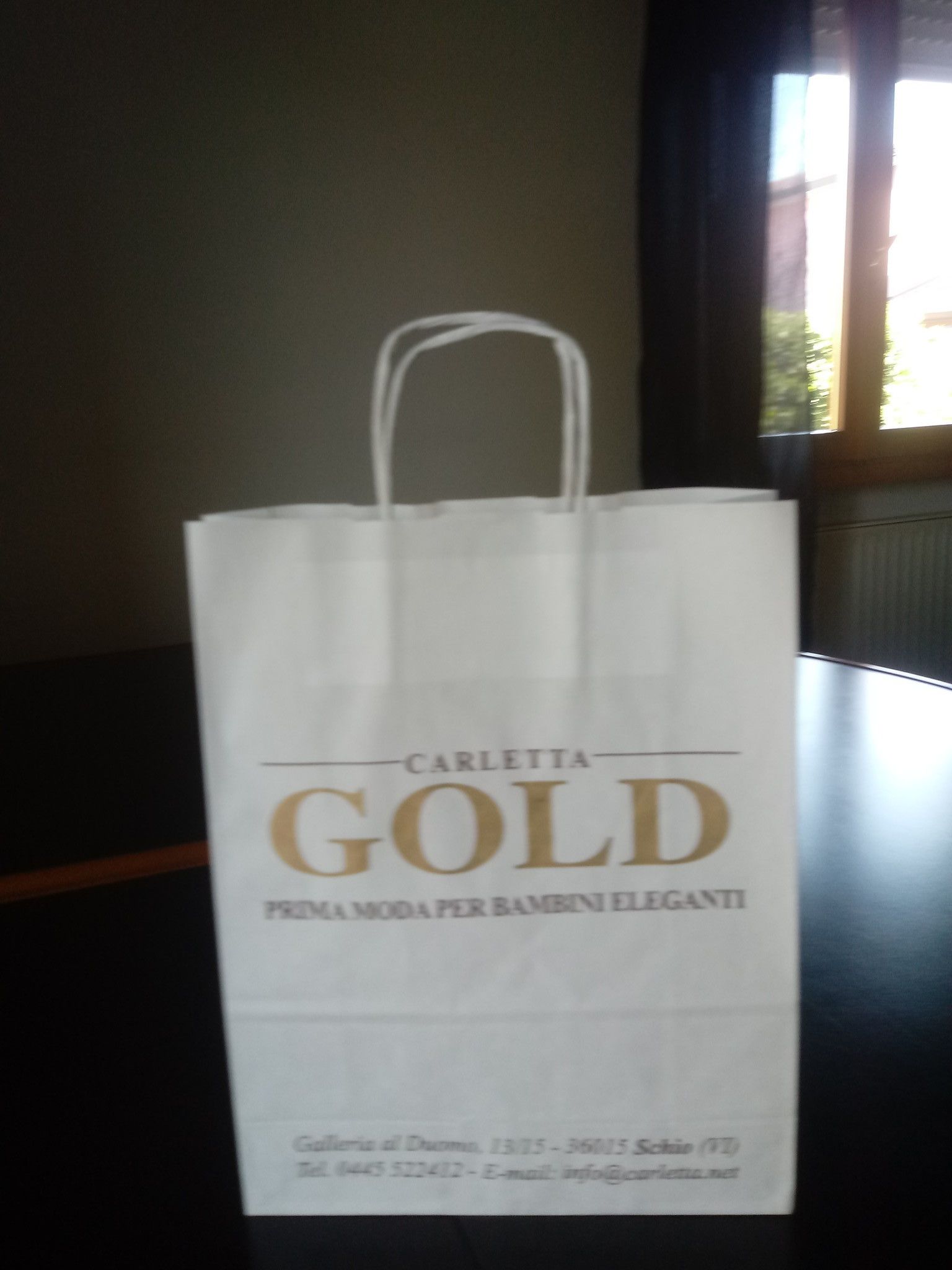 Shopper carta kraft bianco stampato cordino ritorto in carta 18+8x24 cm gr.100