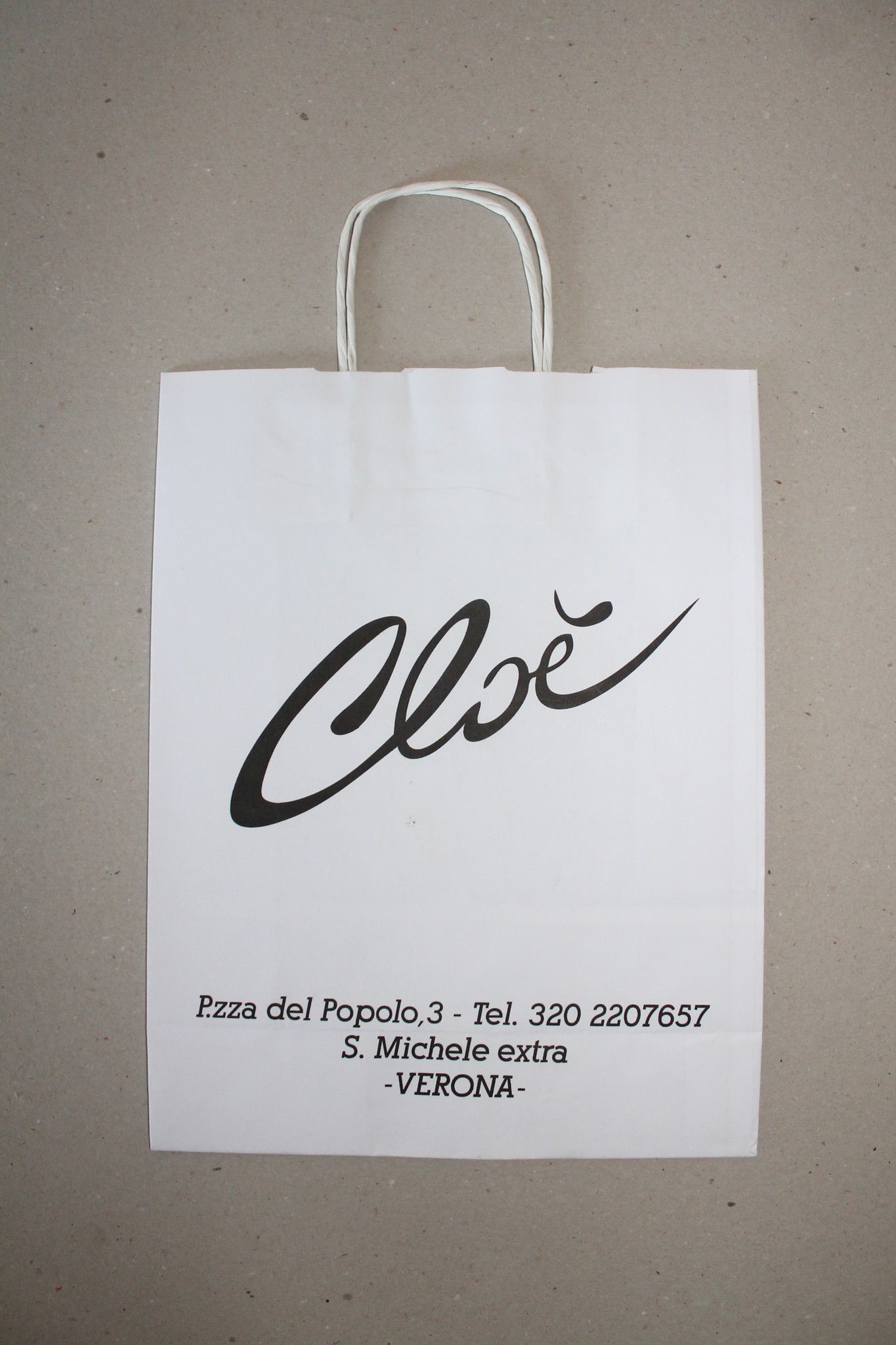 Shopper carta kraft bianco stampato cordino ritorto in carta 36+12x41cm gr. 100