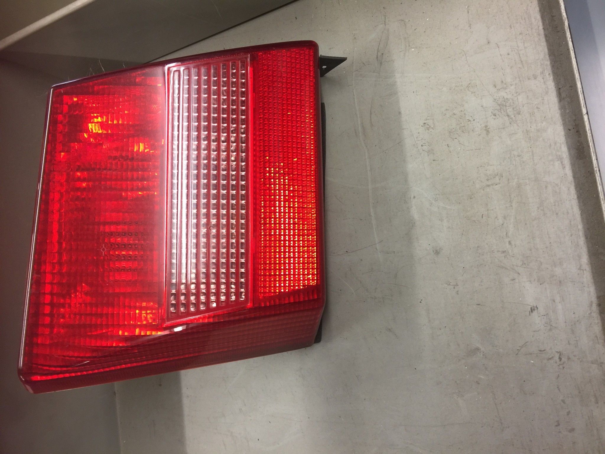 FANALE POSTERIORE INT. SINISTRO LANCIA DEDRA 94-> COD. MARELLI LLB222