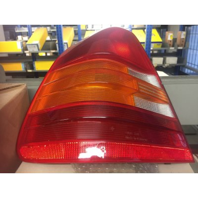 TRASPARENTE POSTERIORE DESTRO MERCEDES SERIE C 1993 COD. TEPALUX 88460141