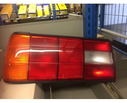 FANALE POSTERIORE SINISTRO BMW SERIE 3 1987-> COD. 320304