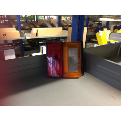 FANALE POSTERIORE DESTRO INTERNO AUDI 100 1982 COD. HELLA 9EM126346029