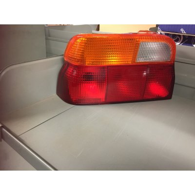 FANALE POSTERIORE SINISTRO FORD ESCORT '90 COD. L0171