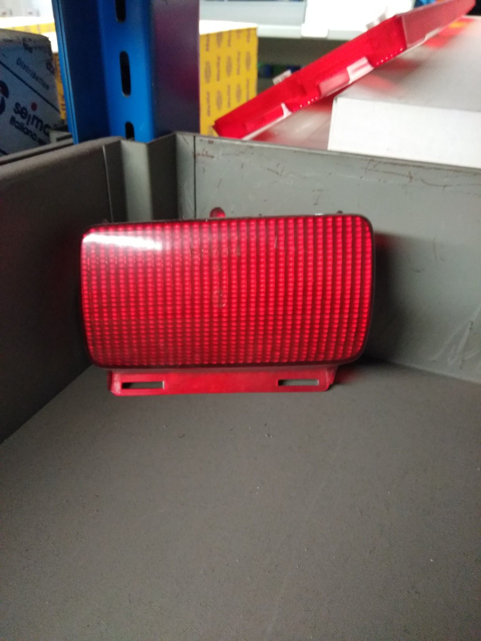 PLASTICA POSTERIORE COPRIFORO PEUGEOT 205 1985->1990 COD. P2746S