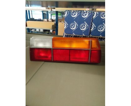FANALE POSTERIORE DESTRO PEUGEOT COD. 082044