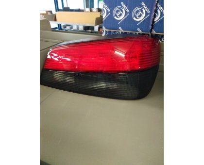 FANALE POSTERIORE DESTRO PEUGEOT P306 5P 1997->2001 COD. VALEO 086627