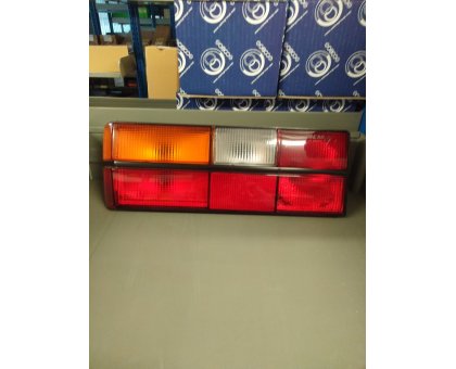 GRUPPO OTTICO POSTERIORE SINISTRO  VW GOLF ->1983 COD. 27449128
