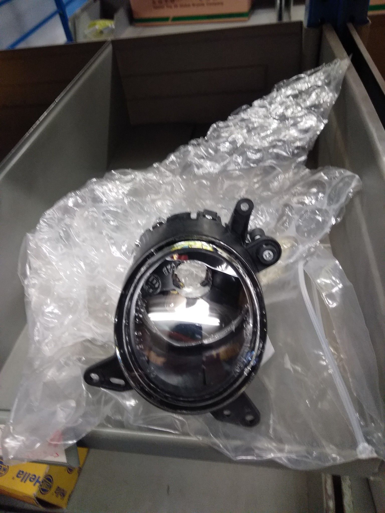 FENDINEBBIA DESTRO MITSUBISHI COLT 2004-> COD. 450909