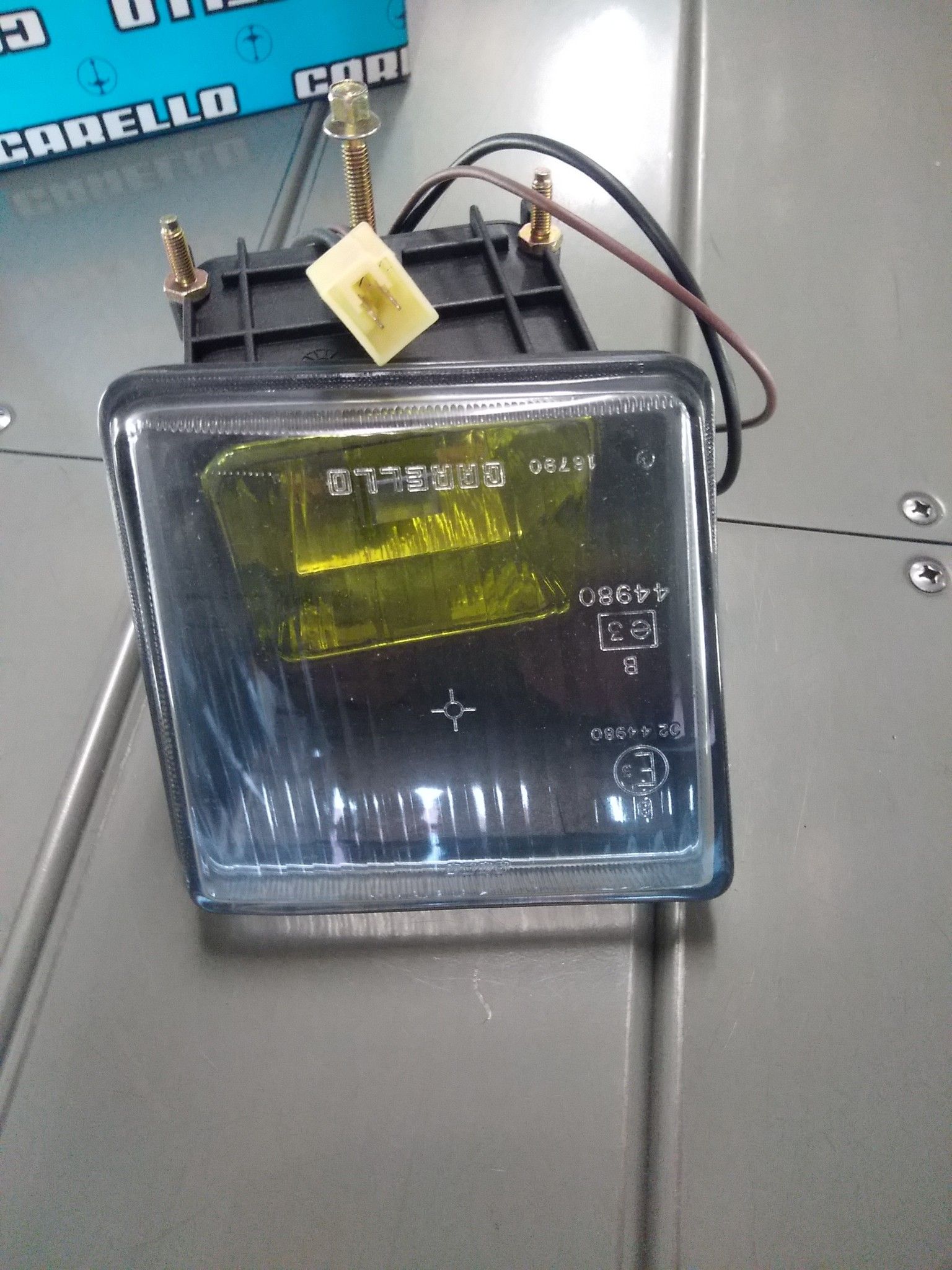 FENDINEBBIA SINISTRO GIALLO FIAT UNO  <-1988  COD. 2849000