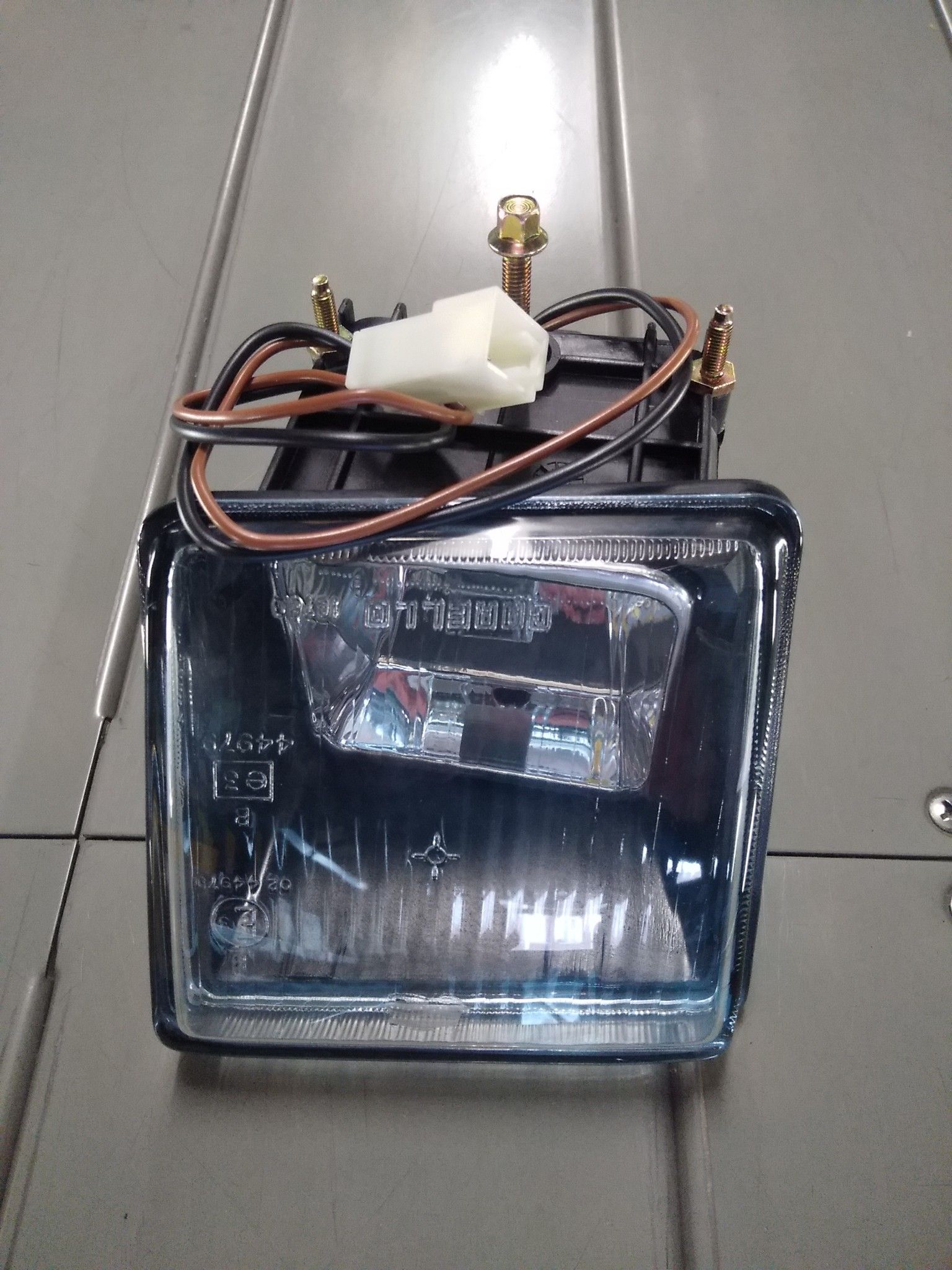 FENDINEBBIA DESTRO BIANCO FIAT UNO RESTYL. 1989-> COD. 712338801110