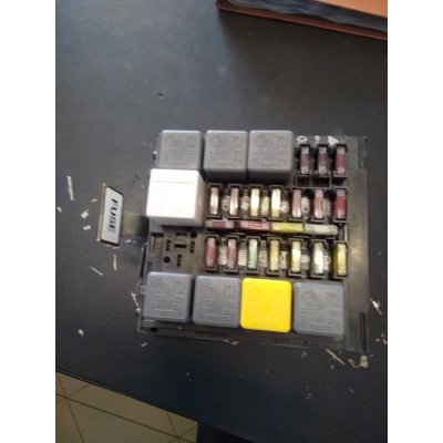 CENTRALINA DI DERIVAZIONE C/FUSIBILI ALFA 145/146 BASE COD. 42444