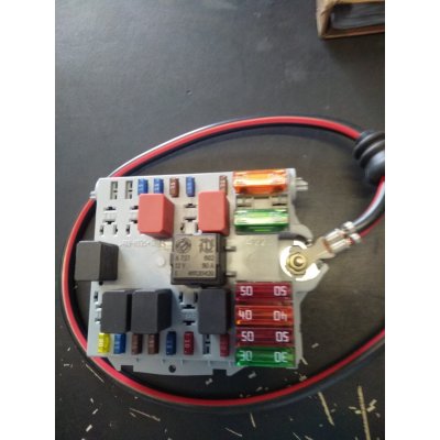 CENTRALINA DI DERIVAZIONE C/FUSIBILI ALFA147 1.600 COD.48453