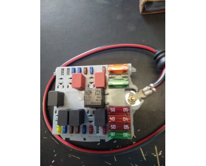 CENTRALINA DI DERIVAZIONE C/FUSIBILI ALFA147 1.600 COD.48453